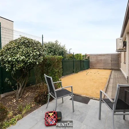 Βίλα Hoezee - 400m From The With Garden & Petanque Court